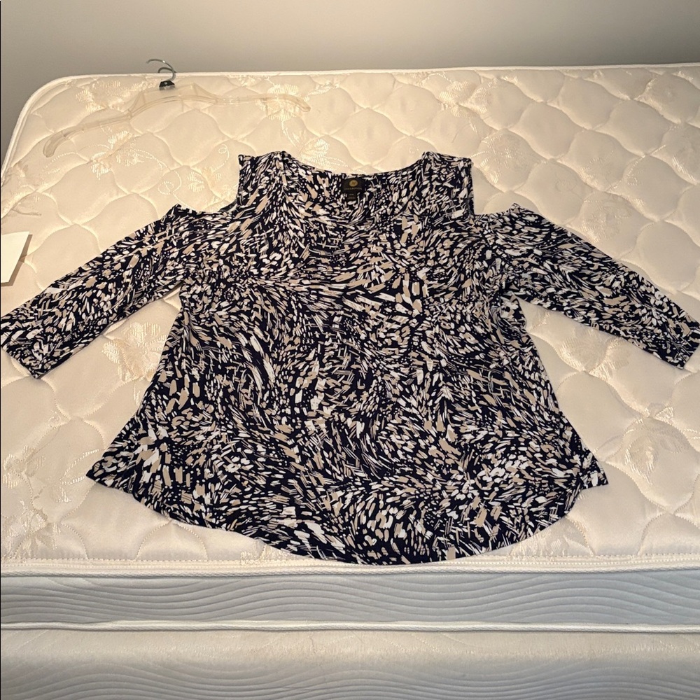 Split Sleeve Women’s Top